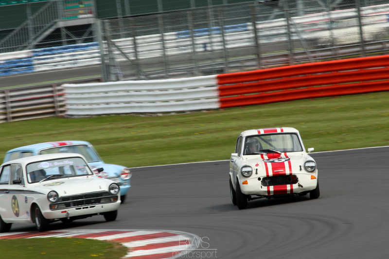 Illustration for article titled Silverstone Photodump